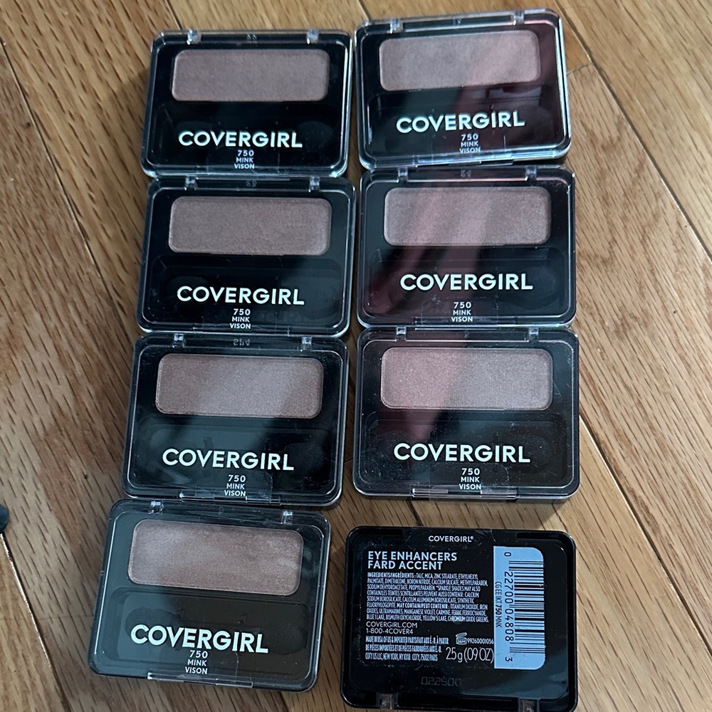 COVERGIRL Eye Enhancers Eyeshadow Lot of 8. Color is Vision Brown